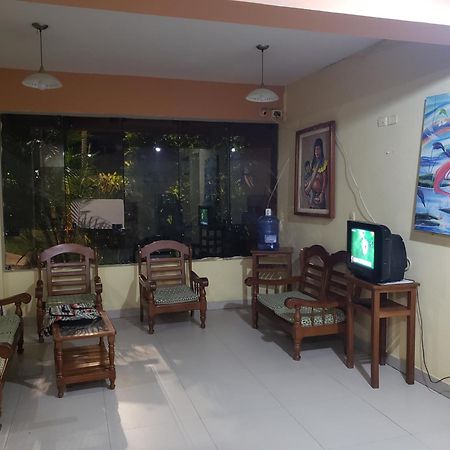 Hostal El Puerto Yurimaguas エクステリア 写真