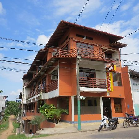Hostal El Puerto Yurimaguas エクステリア 写真