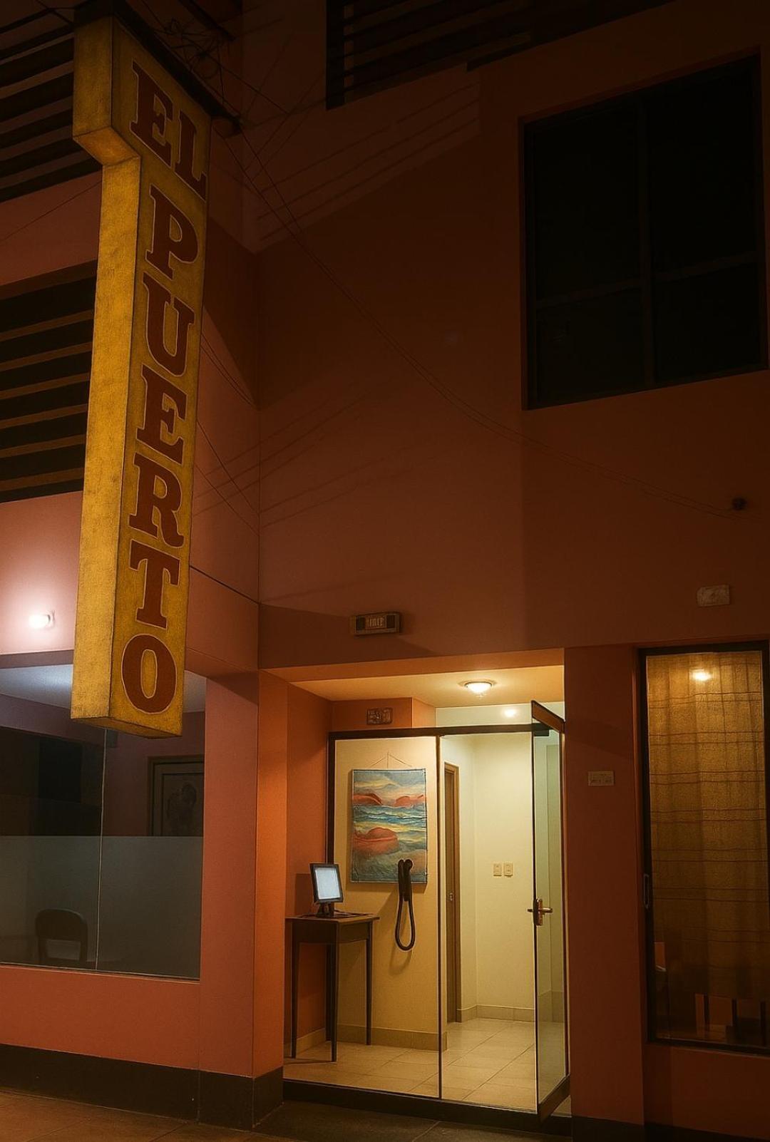 Hostal El Puerto Yurimaguas エクステリア 写真