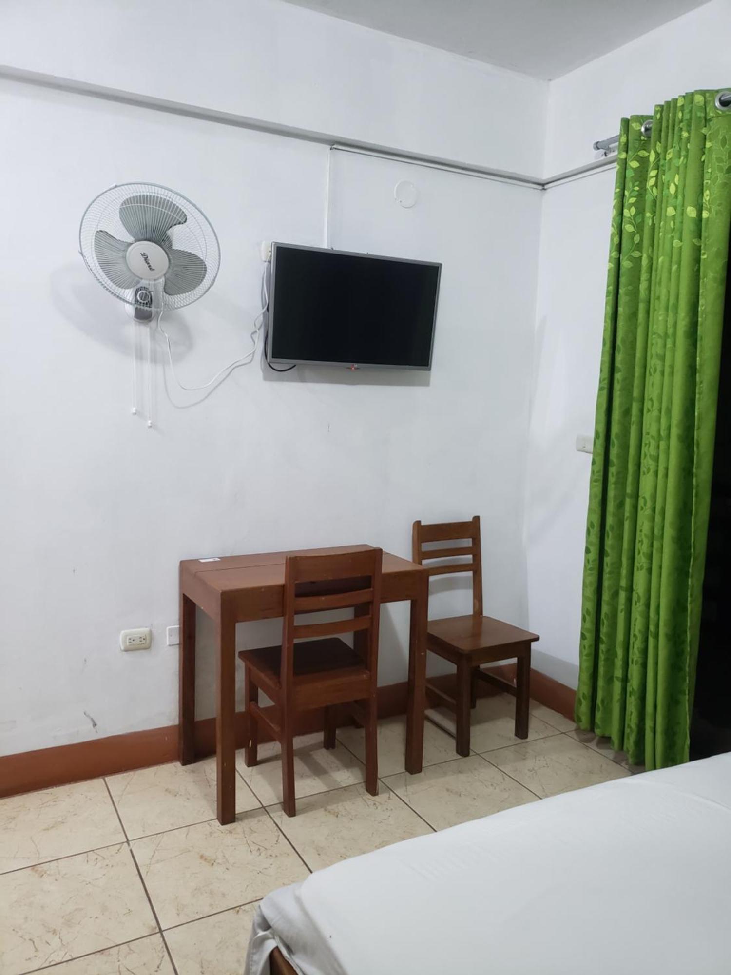 Hostal El Puerto Yurimaguas エクステリア 写真