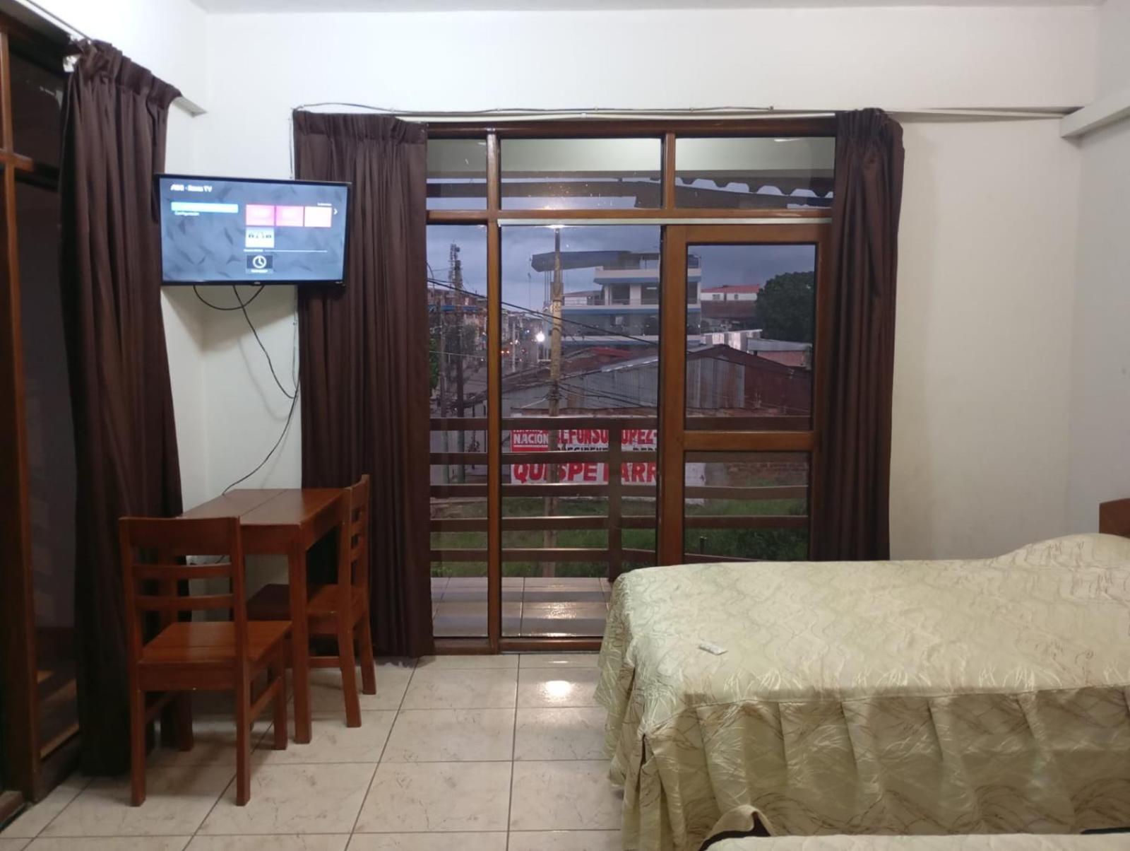 Hostal El Puerto Yurimaguas エクステリア 写真