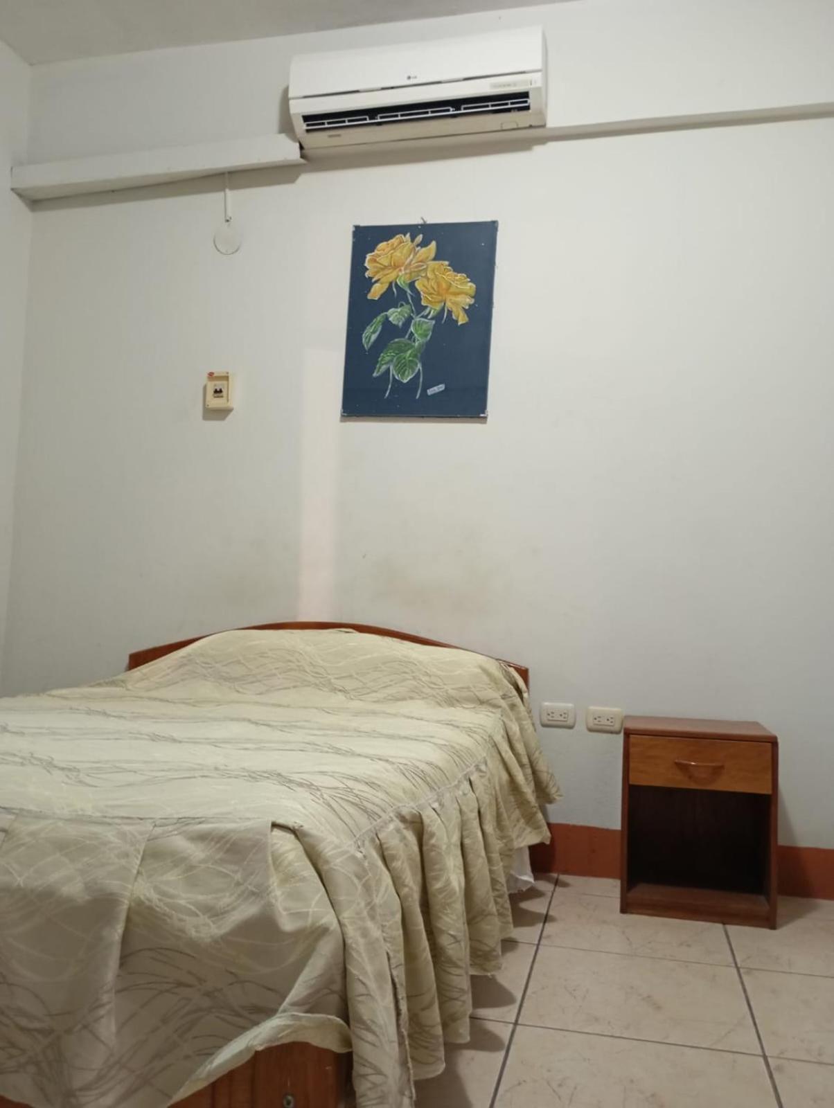 Hostal El Puerto Yurimaguas エクステリア 写真