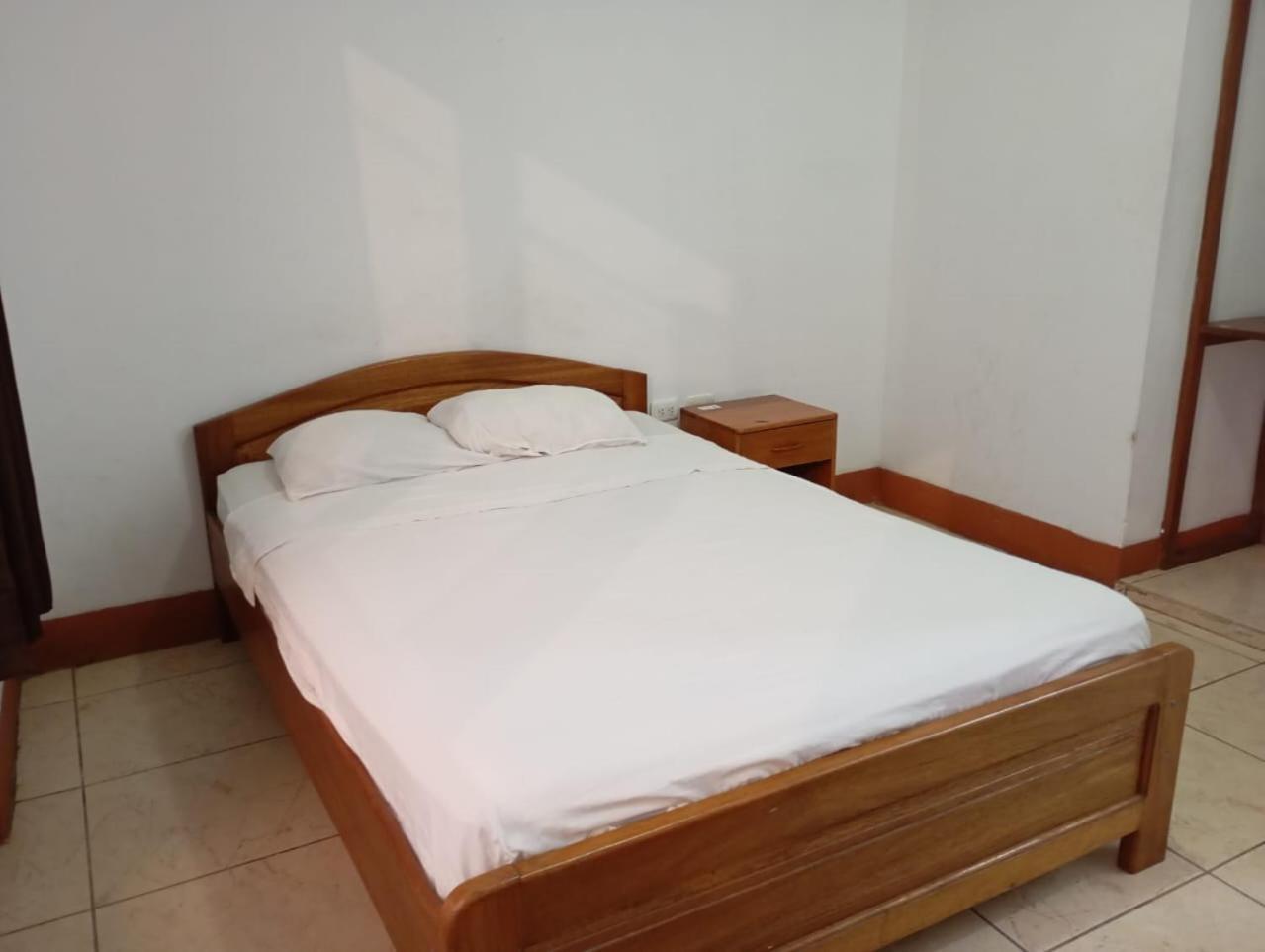 Hostal El Puerto Yurimaguas エクステリア 写真