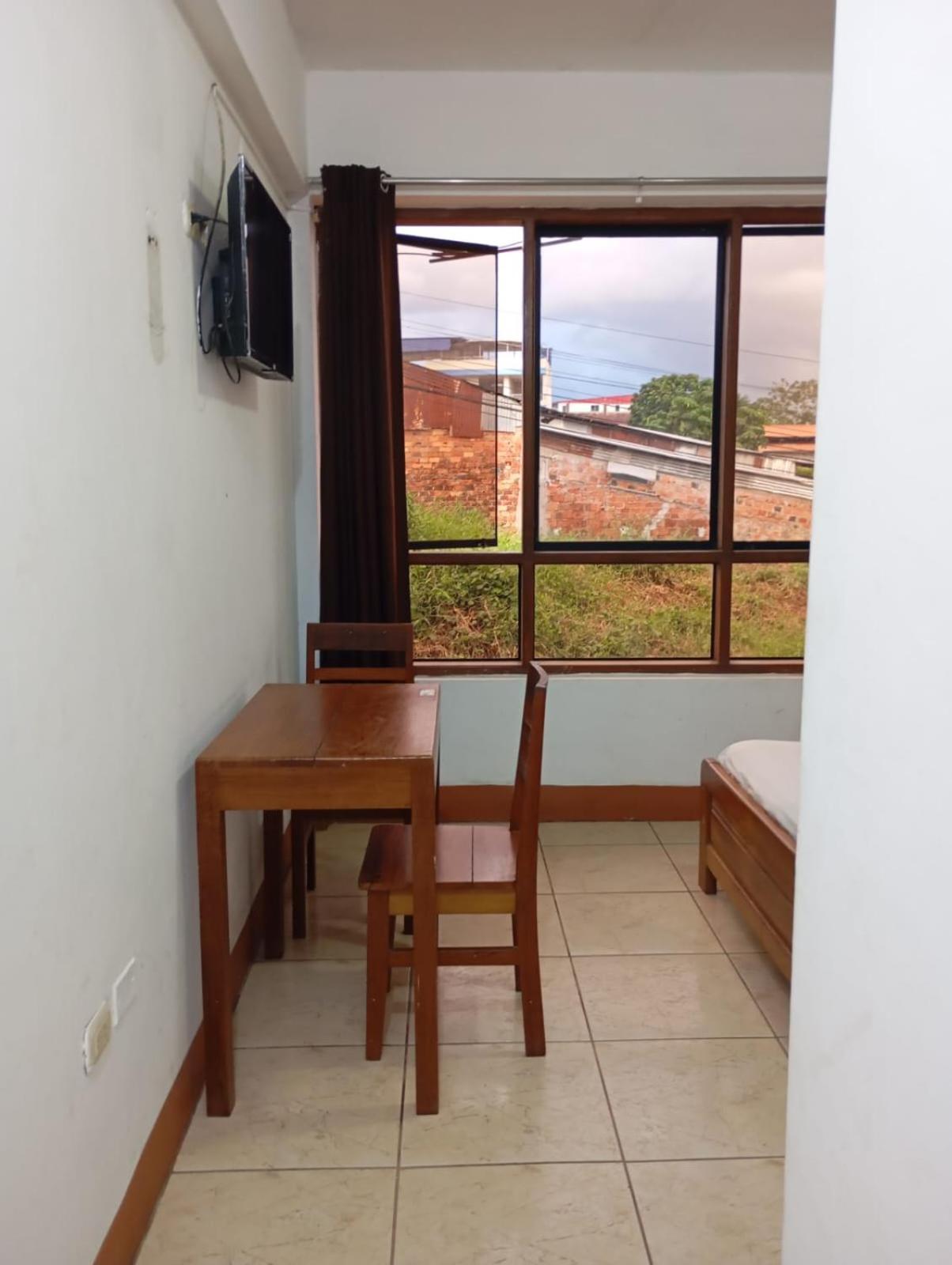 Hostal El Puerto Yurimaguas エクステリア 写真