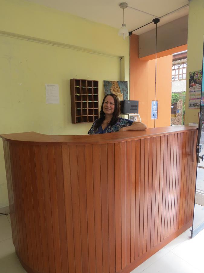 Hostal El Puerto Yurimaguas エクステリア 写真